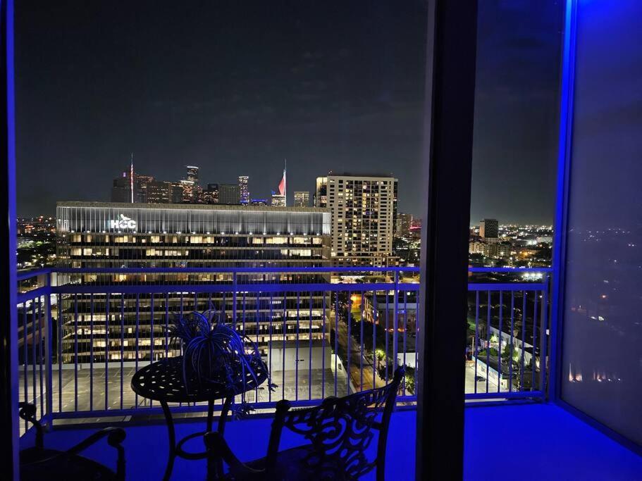 Ferienwohnung Luxury Highrise In Midtown - Skyline Views And Chic Decor Houston Exterior foto